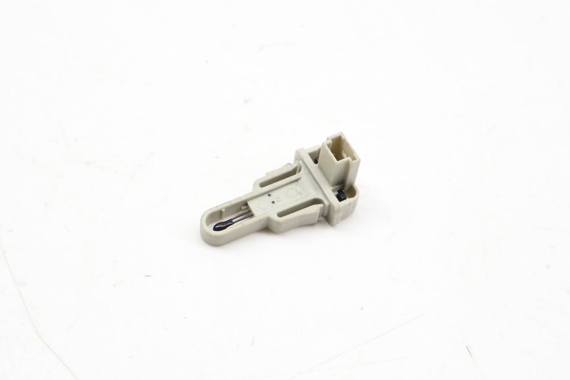Cabin Air Temperature / Temp Sensor 64116920431 — Used (SKU 731022)