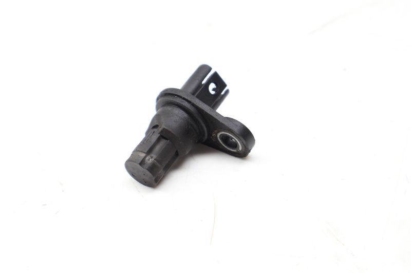 Cam / Camshaft Position Sensor 13627525014 — Used (SKU 730997)