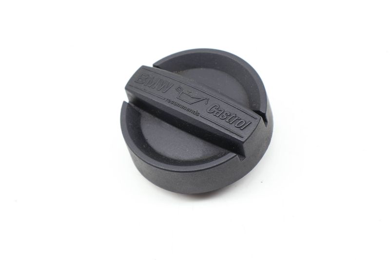 Engine Oil Cap 11128507153 — Used (SKU 731033)