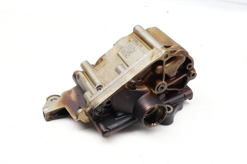 Engine Oil Pump 11417613549 — Used (SKU 731232)