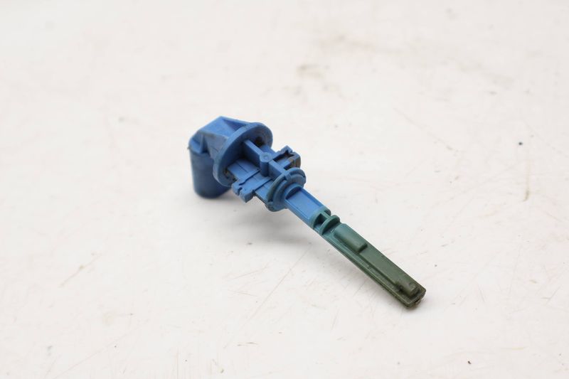Fluid Level Sensor 17137553919 — Used (SKU 731300)