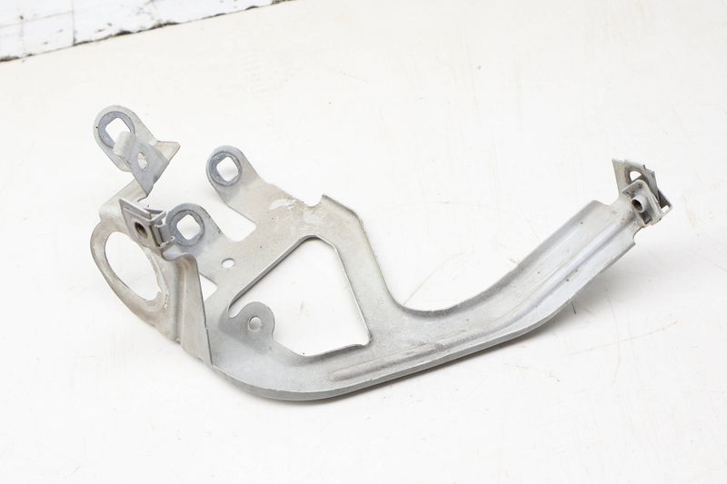 Fender Mount / Bracket 41357207210 — Used (SKU 731003)