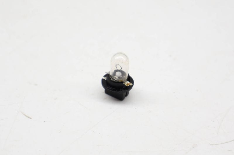 Interior Dome / Reading Light Bulb Socket 63258389736 — Used (SKU 731063)