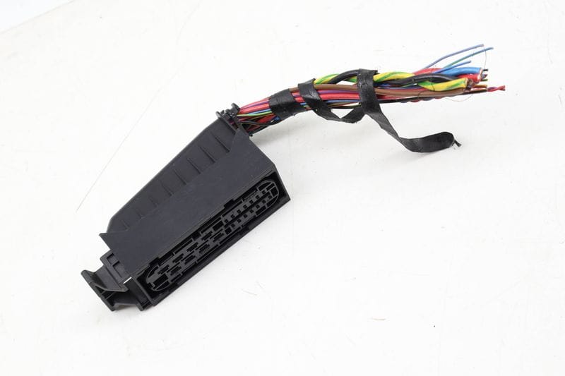 Parking Brake / Emf Module Wiring Plug Connector Pigtail 9134047 — Used (SKU 730724)