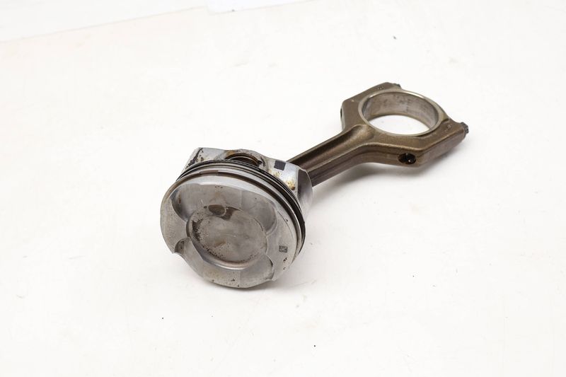 Piston / Connecting Rod 11258619196 — Used (SKU 731150)