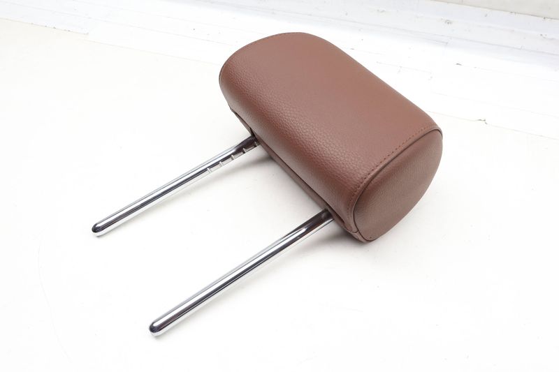 Outer Headrest / Head Rest (LEATHER) 52207236088 — Used (SKU 730896)