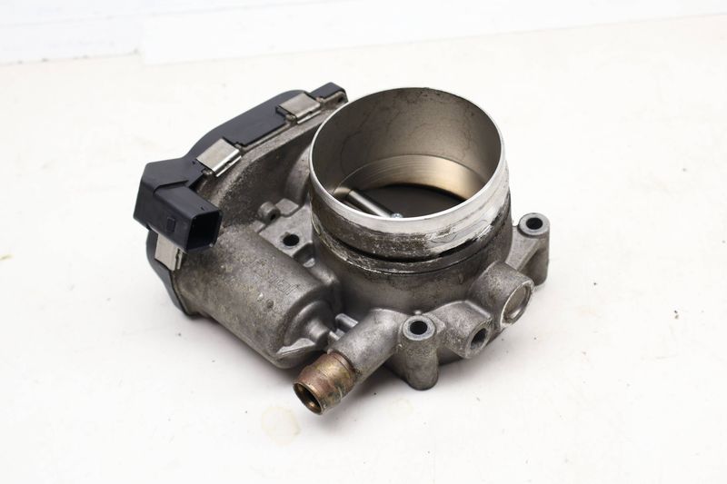 Throttle Body 13547597871 — Used (SKU 731230)