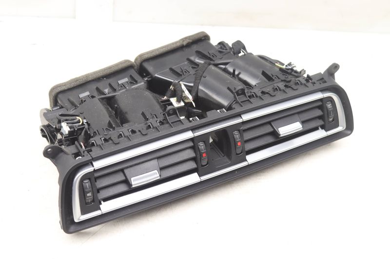 Center Dash Air Vent 64229115859 — Used (SKU 549745)