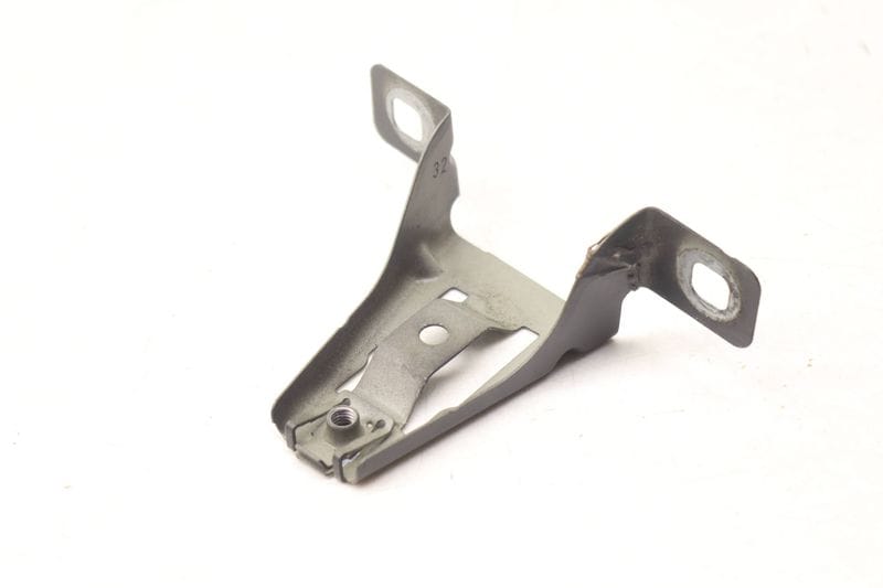 Fender Mount / Bracket (FRONT) 41357204497 — Used (SKU 549985)