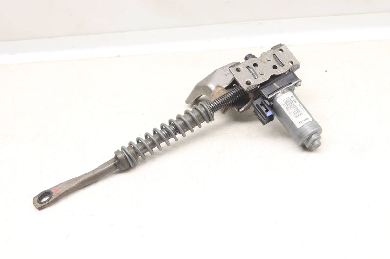 Rear Tilt / Height Adjustment Seat Motor 52107314221 — Used (SKU 549793)