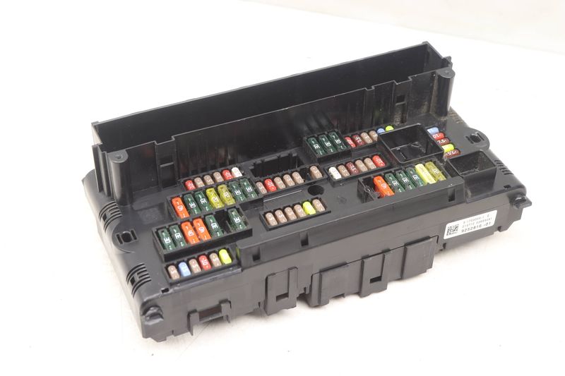 Power Distribution / Fuse Box 61149252816 — Used (SKU 549865)