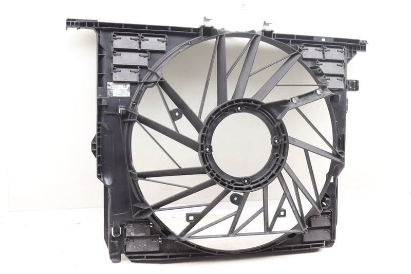Radiator Electric Cooling Fan Housing 17117575258 — Used (SKU 550027)