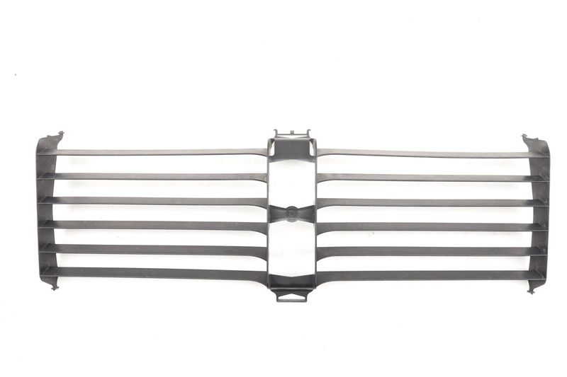 Radiator Air Duct Grille 51747183854 — Used (SKU 475790)