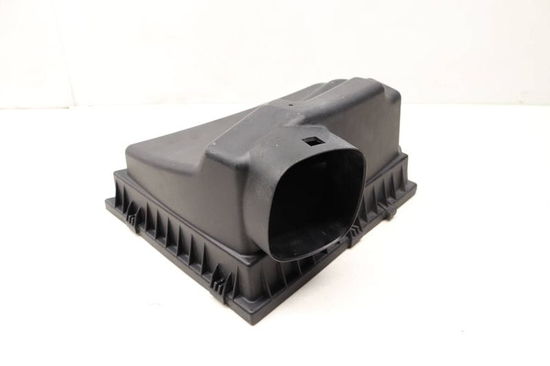 Air Intake Filter Box (UPPER) 13717588280 — Used (SKU 499453)