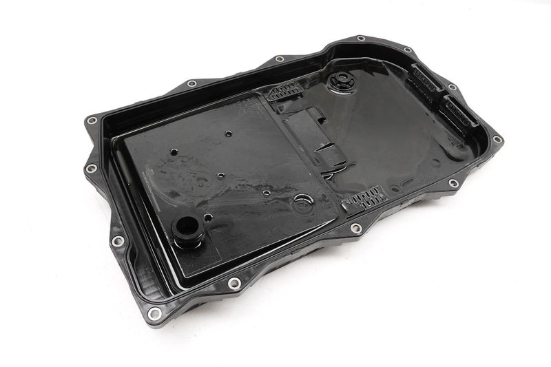 Transmission Oil Pan 24118612901 — Used (SKU 326962)