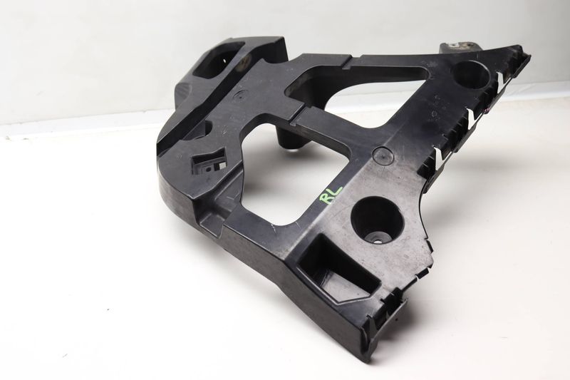 Bumper Mount / Bracket 51127227757 — Used (SKU 599264)