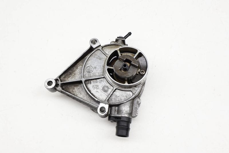 Brake Vacuum Pump 11667640279 — Used (SKU 712189)