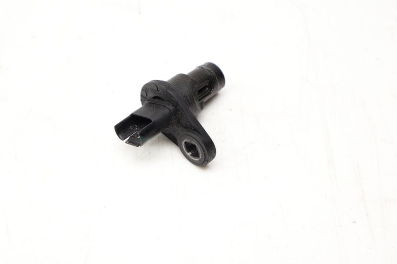 Cam / Camshaft Position Sensor 13627525014 — Used (SKU 711859)