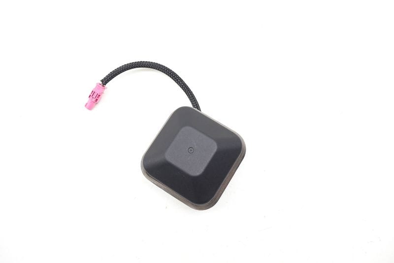 Convertible Satellite Radio Antenna 65209224647 — Used (SKU 711890)