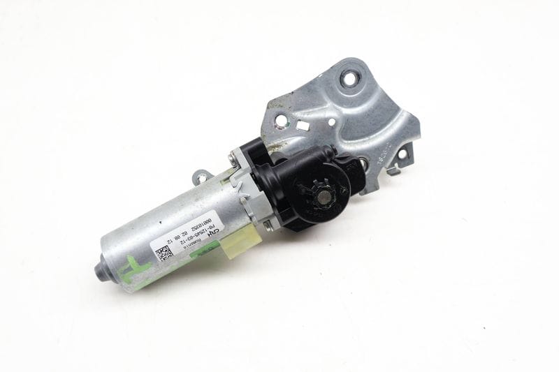 Rear Tilt / Height Seat Motor w/ Transmission 67316973595 — Used (SKU 712086)