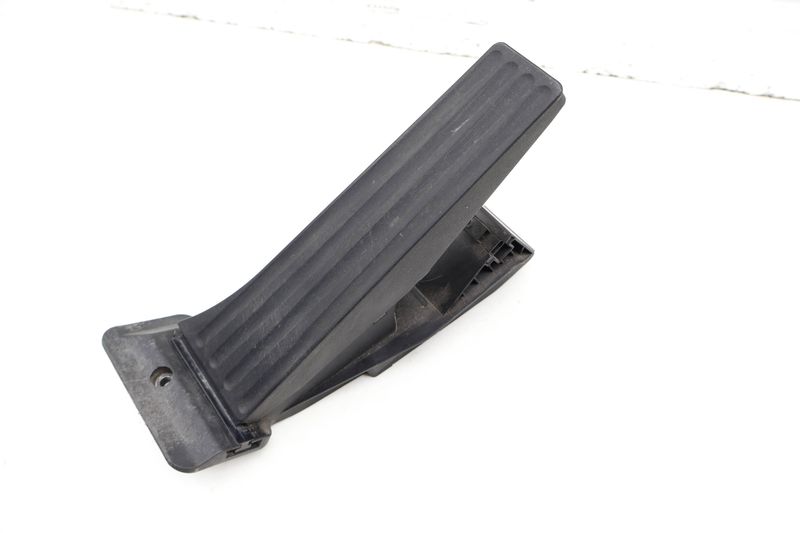 Gas Pedal / Accelerator Module 35426858574 — Used (SKU 711888)