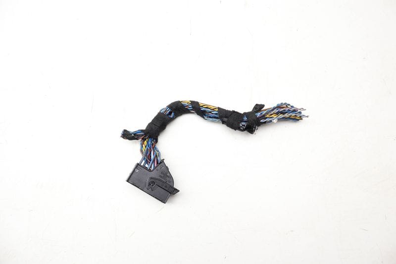 Hifi Stereo Amplifier / Amp Wiring Plug Connector Pigtail 8364862 — Used (SKU 711935)