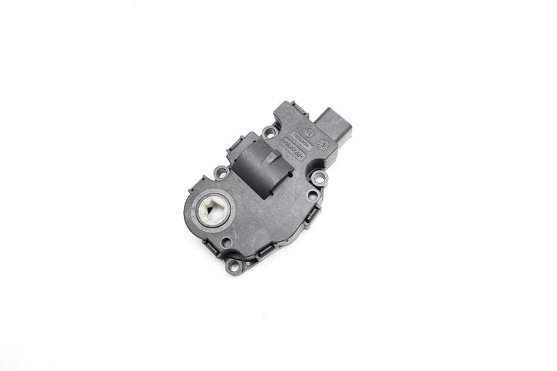 HVAC Flap / Servo Air Motor / Actuator 64119231884 — Used (SKU 711830)