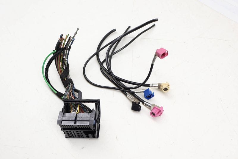 Iboc Radio Tuner / Receiver Module Wiring Connector Set — Used (SKU 711942)