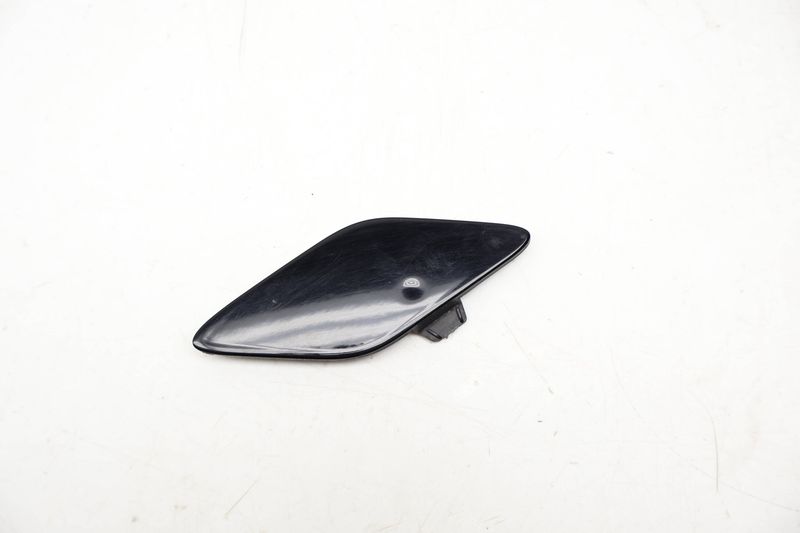 Bumper Tow Hook Cover / Cap 51127192050 — Used (SKU 711891)