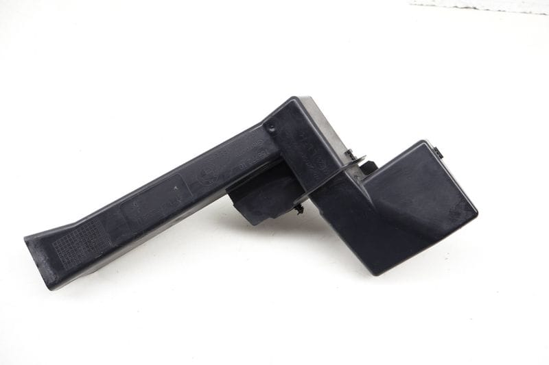 Windshield Cowl / Water Drain 51717192538 — Used (SKU 712068)