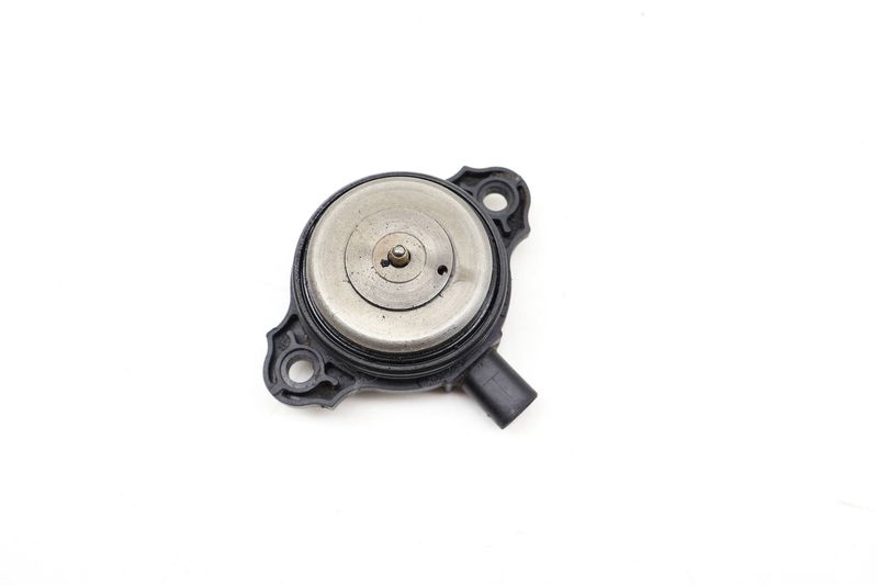 Vanos Valve Timing Solenoid / Actuator 11367593719 — Used (SKU 711781)