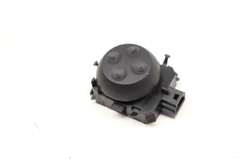 Seat Lumbar Adjustment Switch / Button 2048702558 — Used (SKU 483909)