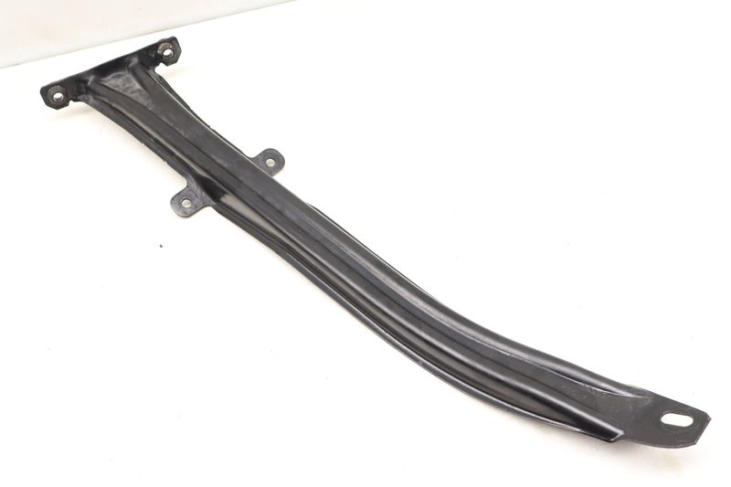 Strut Tower Brace 2046280124 — Used (SKU 484227)