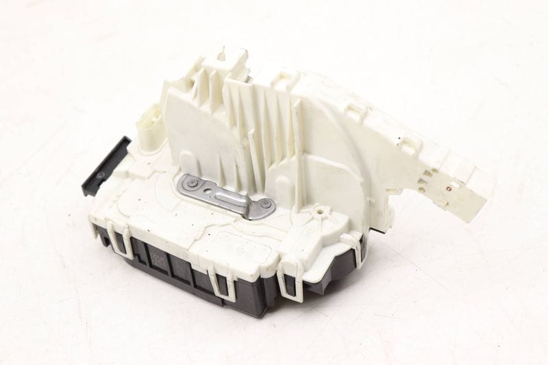 Door Latch / Lock Actuator 2047203035 — Used (SKU 480606)