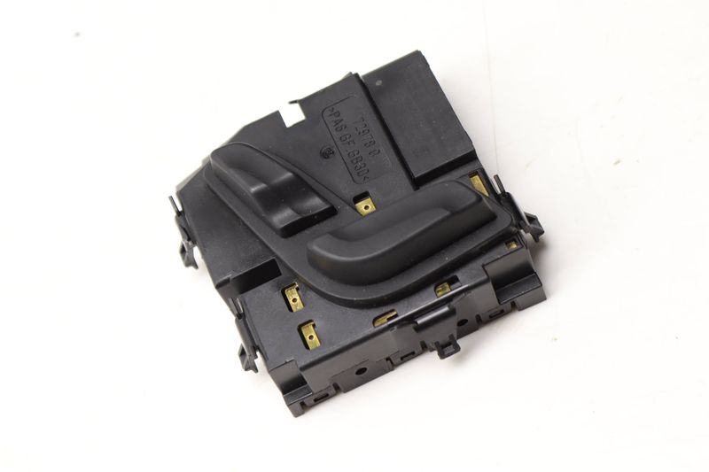 Seat Adjustment Control Switch 2048701758 — Used (SKU 480560)