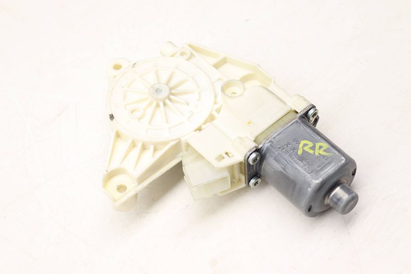 Power Window Motor 2048200642 — Used (SKU 480612)