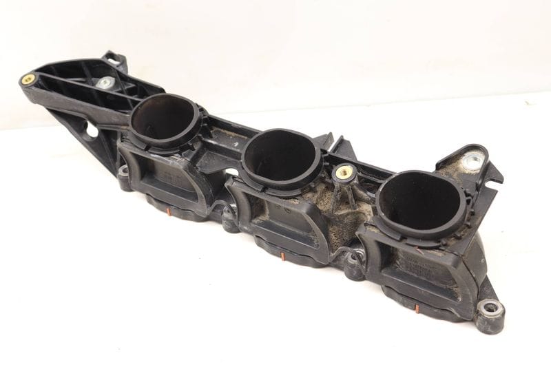 Lower Intake Manifold Air Distribution Housing 2761401244 — Used (SKU 480870)
