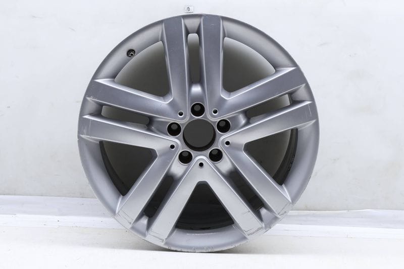19" Inch Alloy Rim / Wheel 1664011302 — Used (SKU 662717)