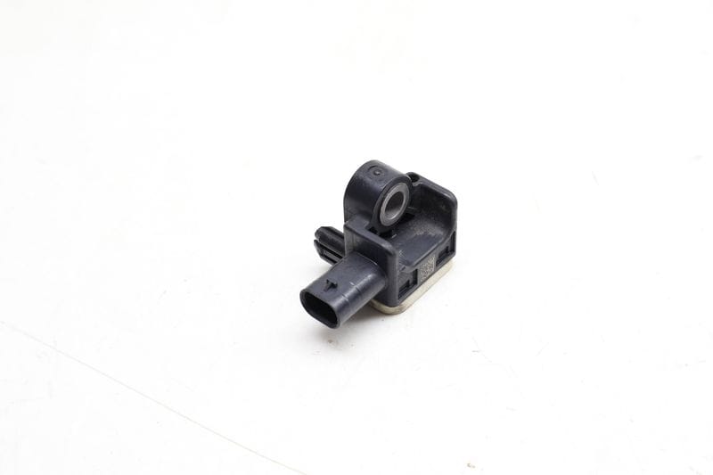Airbag Impact / Crash Sensor 1668210151 — Used (SKU 662402)