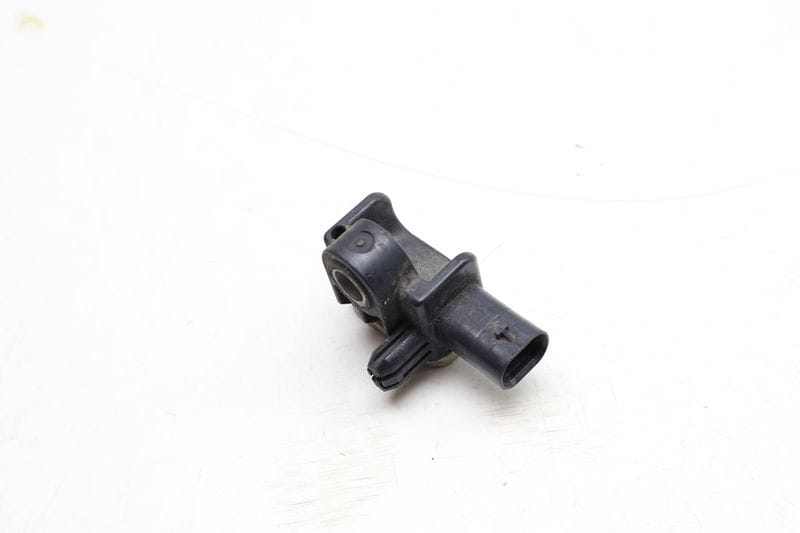 Airbag Impact / Crash Sensor 1668210151 — Used (SKU 662403)
