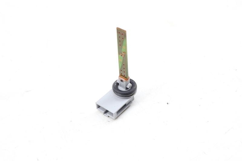 Cabin Air Temperature / Temp Sensor 1638300272 — Used (SKU 662470)