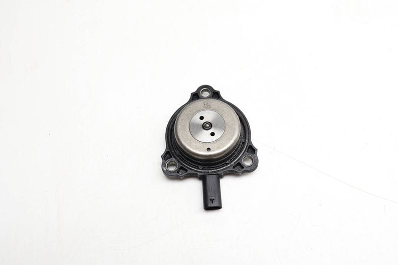 Cam / Camshaft Adjuster Magnet 2761560490 — Used (SKU 662400)