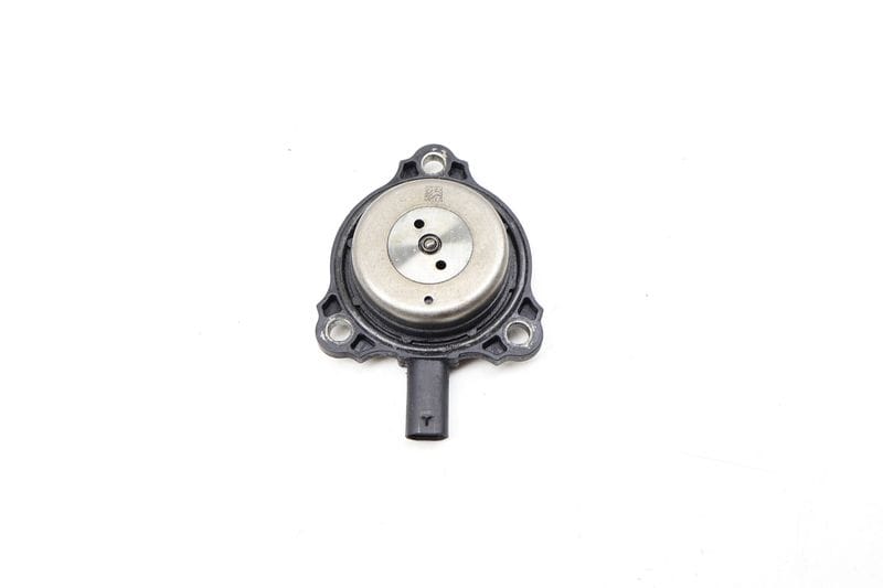 Cam / Camshaft Adjuster Magnet 2761560490 — Used (SKU 662415)