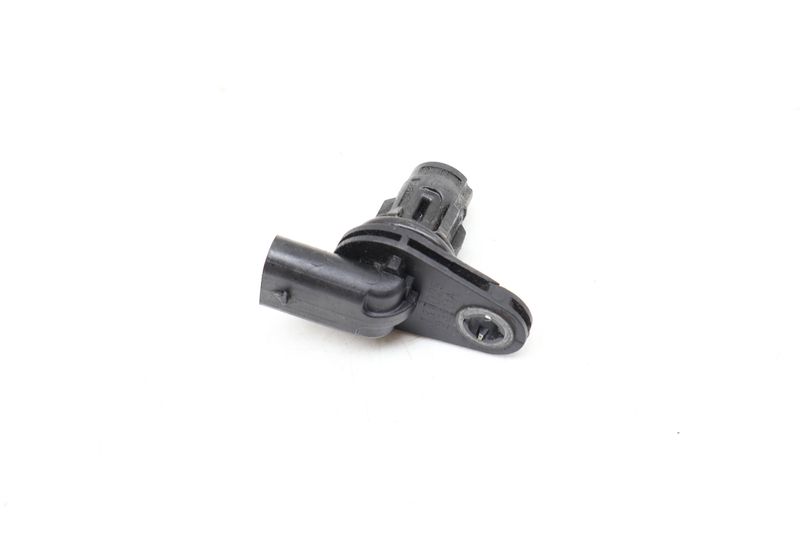 Cam / Camshaft Position Sensor 2769050143 — Used (SKU 662070)