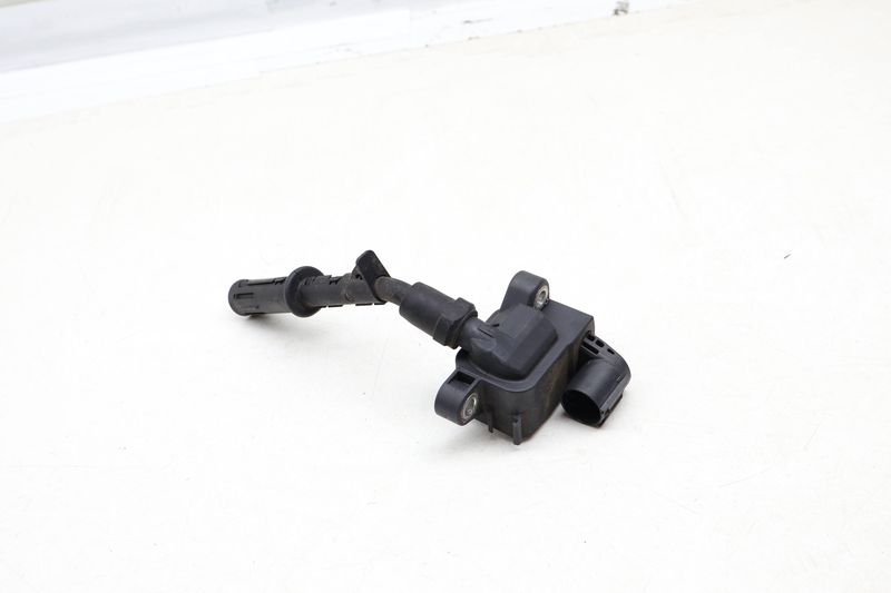 Ignition Coil w/ Connector 2769060260 — Used (SKU 662383)