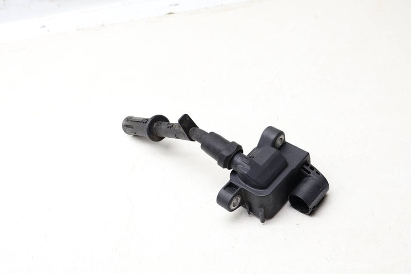 Ignition Coil w/ Connector 2769060260 — Used (SKU 662391)