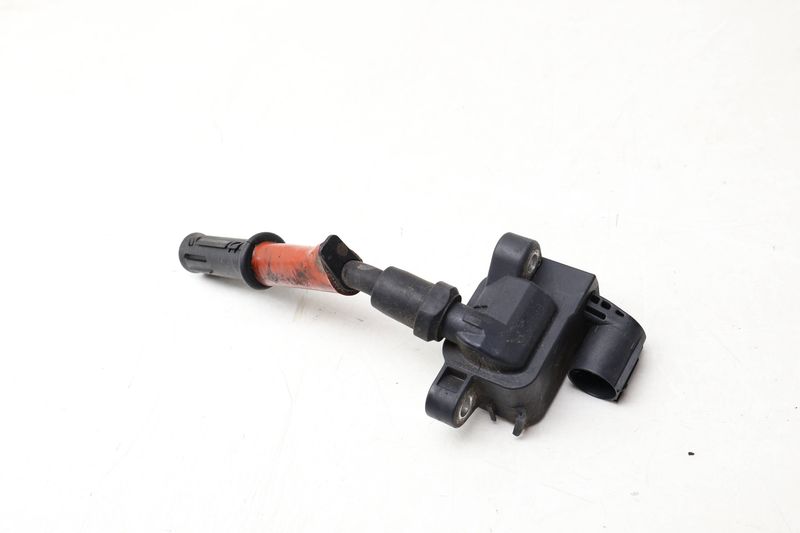 Ignition Coil w/ Connector 2769060260 — Used (SKU 662397)