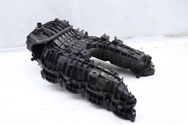 Intake Manifold 2780980807 — Used (SKU 662543)