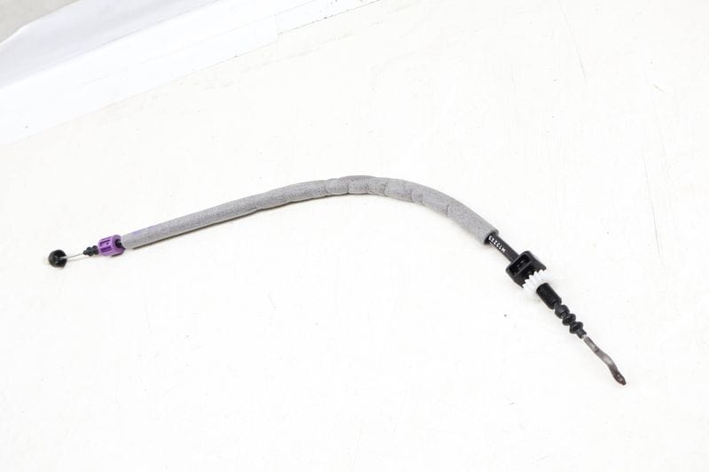 Door Lock Actuator Bowden Cable 2047303035 — Used (SKU 662275)