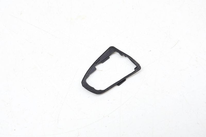 Exterior Door Handle Seal 2047660805 — Used (SKU 662366)